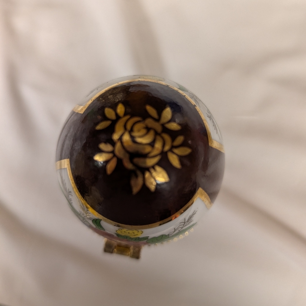 Vintage Floral Decorative Trinket Box Egg with Gold Accents - Picture 2 of 5